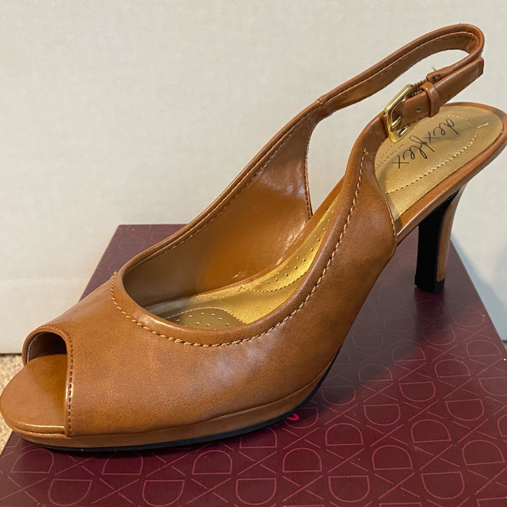 Womens Tan Heel